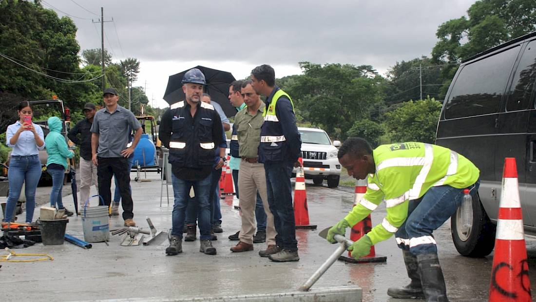 Proyectos de Rehabilitación y mantenimiento vial en Panamá Oeste son inspeccionados por el ministro del MOP