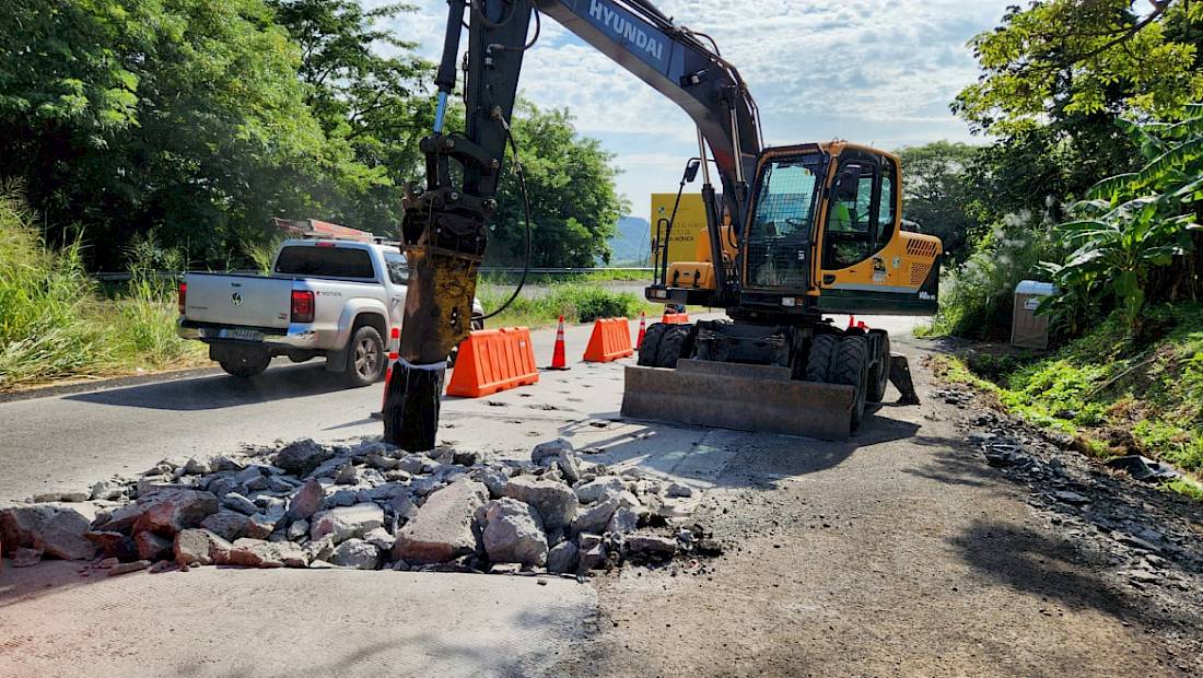 Mantenimiento CPA Tramo: La Chorrera – Penonomé avanza con trabajos de reposición de losas en Loma Campana