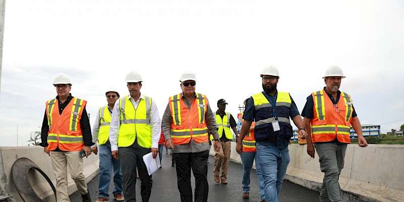 Ministros del MOP y Asuntos del Canal inspeccionan los proyectos 6 y 8 carriles