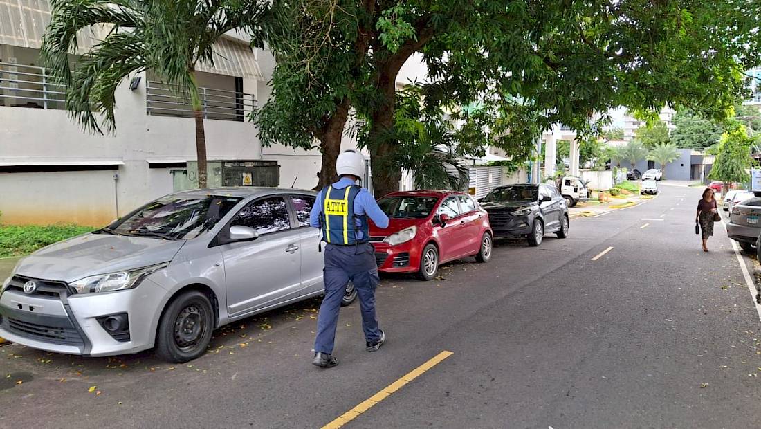 La ATTT continúa con su operativo “Mal Parqueados”