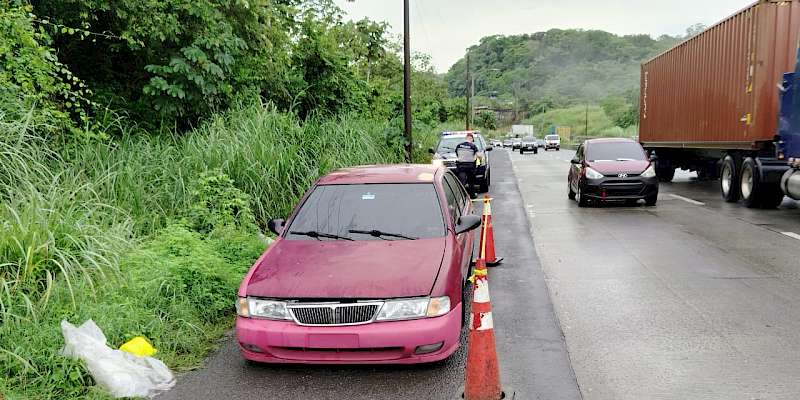 Policía Nacional recupera vehículo con reporte de hurto en la vía Centenario