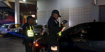 Policía realiza operativos contra irregularidades en el transporte público e ilegal