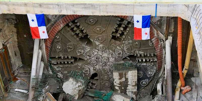 La tuneladora de la Línea 3 culmina el cruce bajo el Canal de Panamá y llega a Balboa